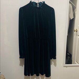 Chic Dark Green Velvet Dress
